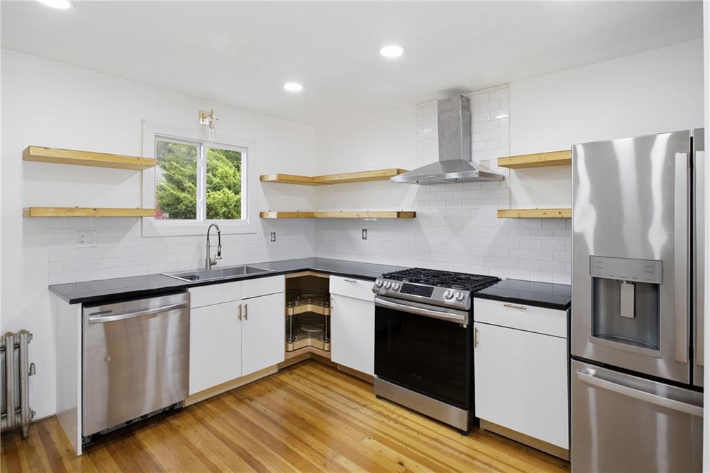 43 Sunset Avenue Property Photo 8