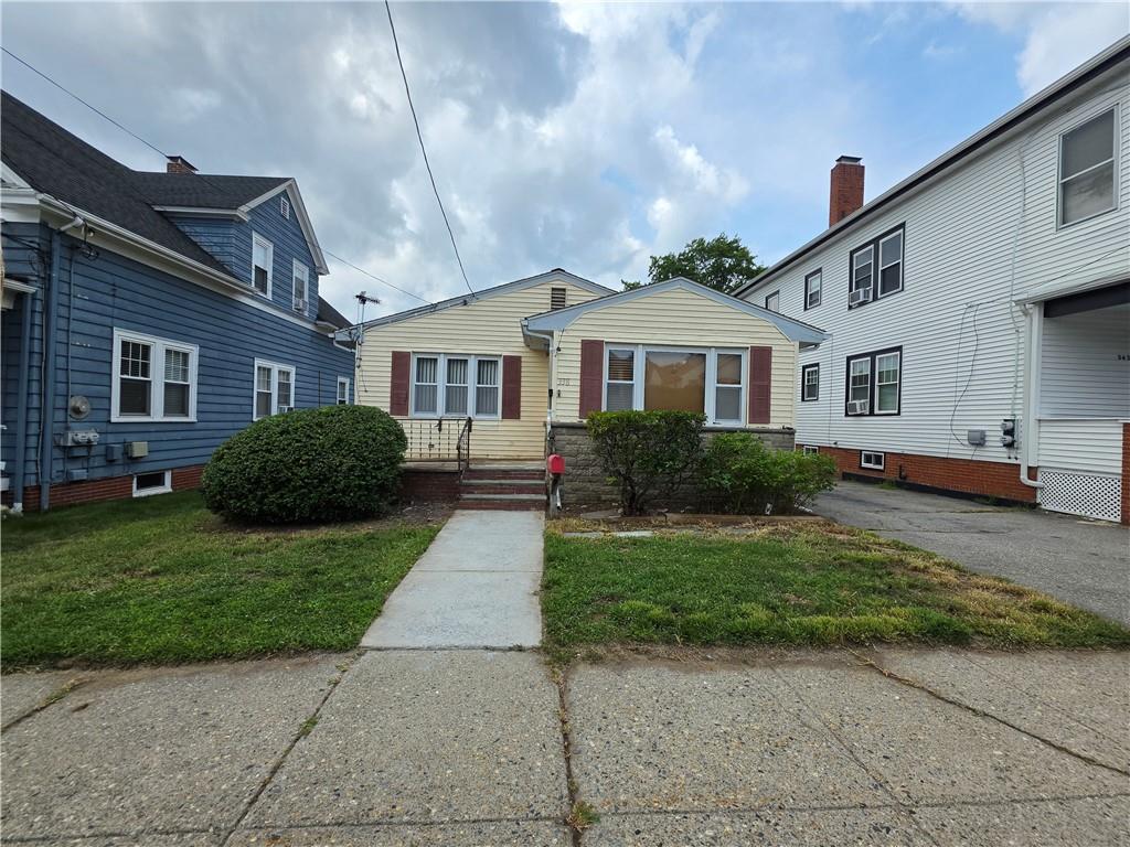 338 Jastram Street Property Photo 2