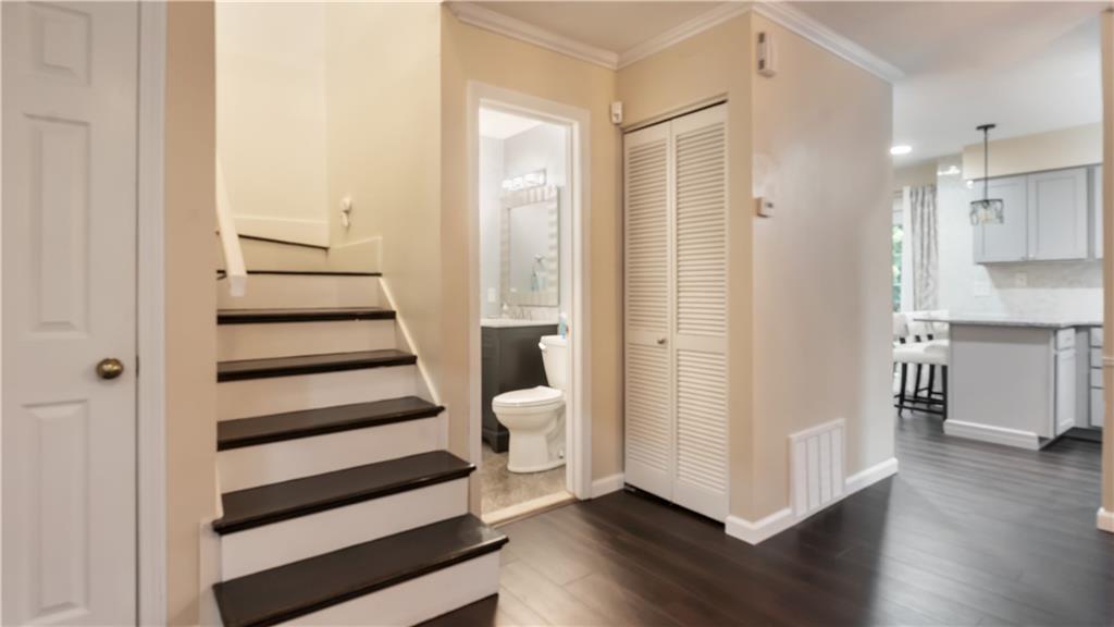 626 Smithfield Road Unit 201 Property Photo 8