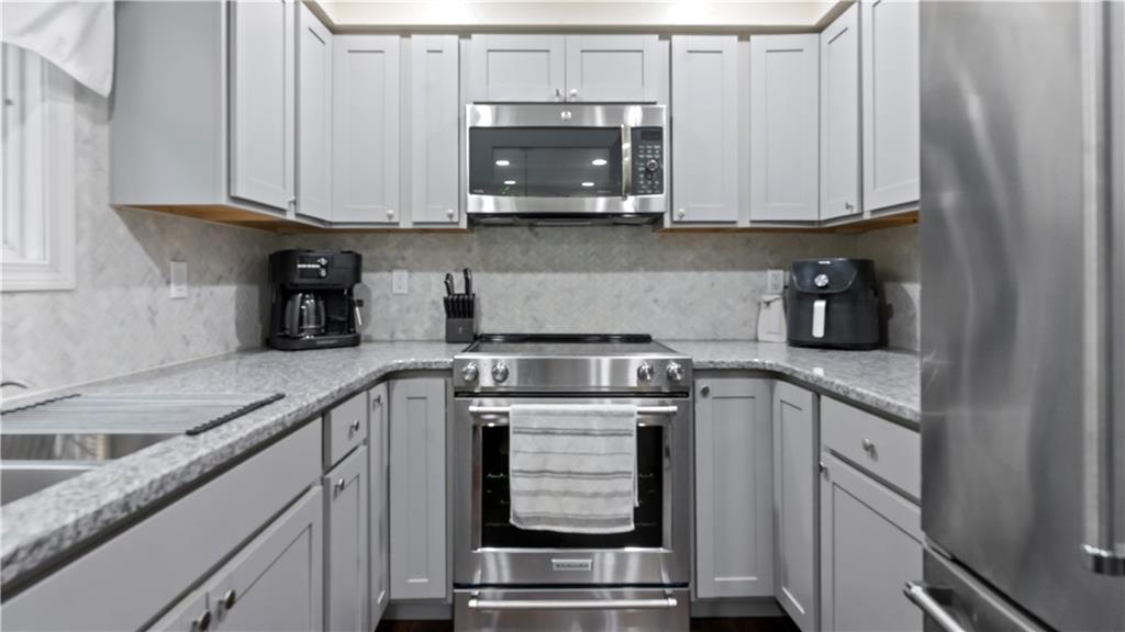 626 Smithfield Road Unit 201 Property Photo 13