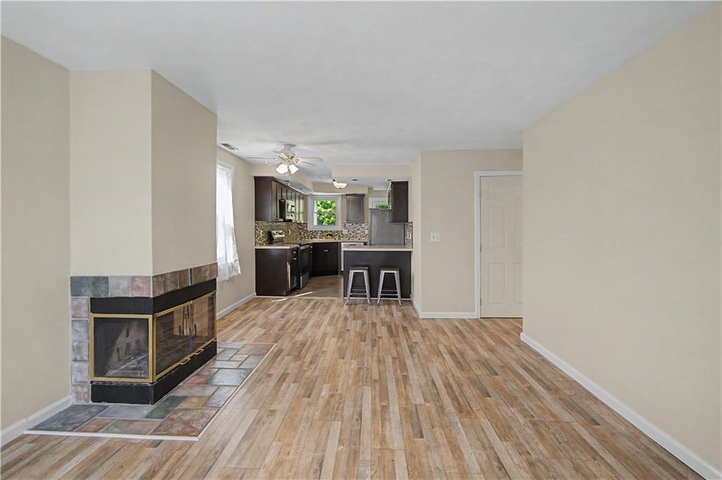 3399 Post Road Unit 14 Property Photo 4