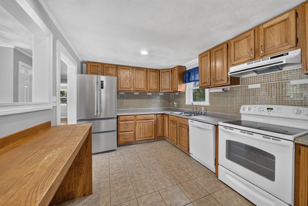 46 Sheffield Avenue Property Photo 8