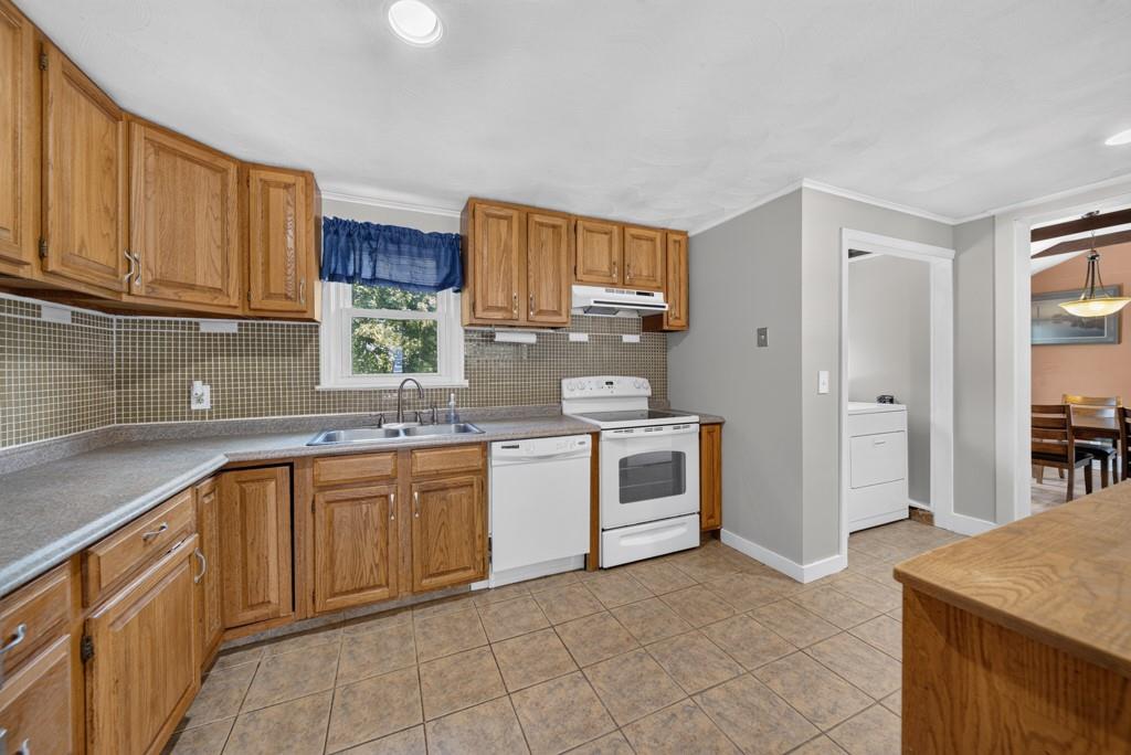 46 Sheffield Avenue Property Photo 9