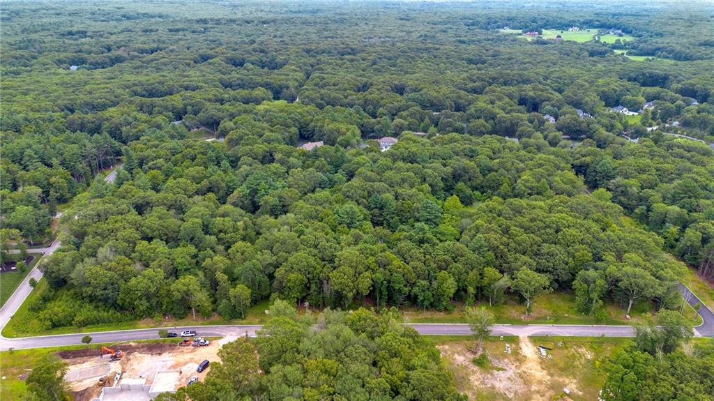 60 Highland Woods Drive Property Photo 14