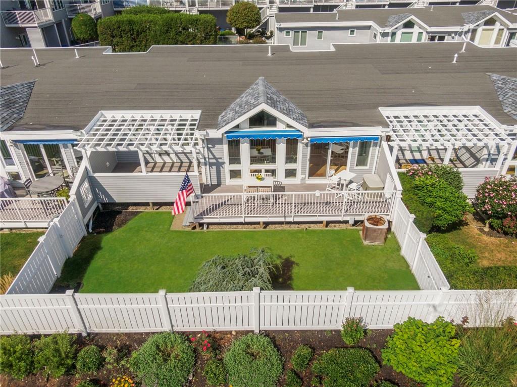 21 Beach Street Property Photo 5