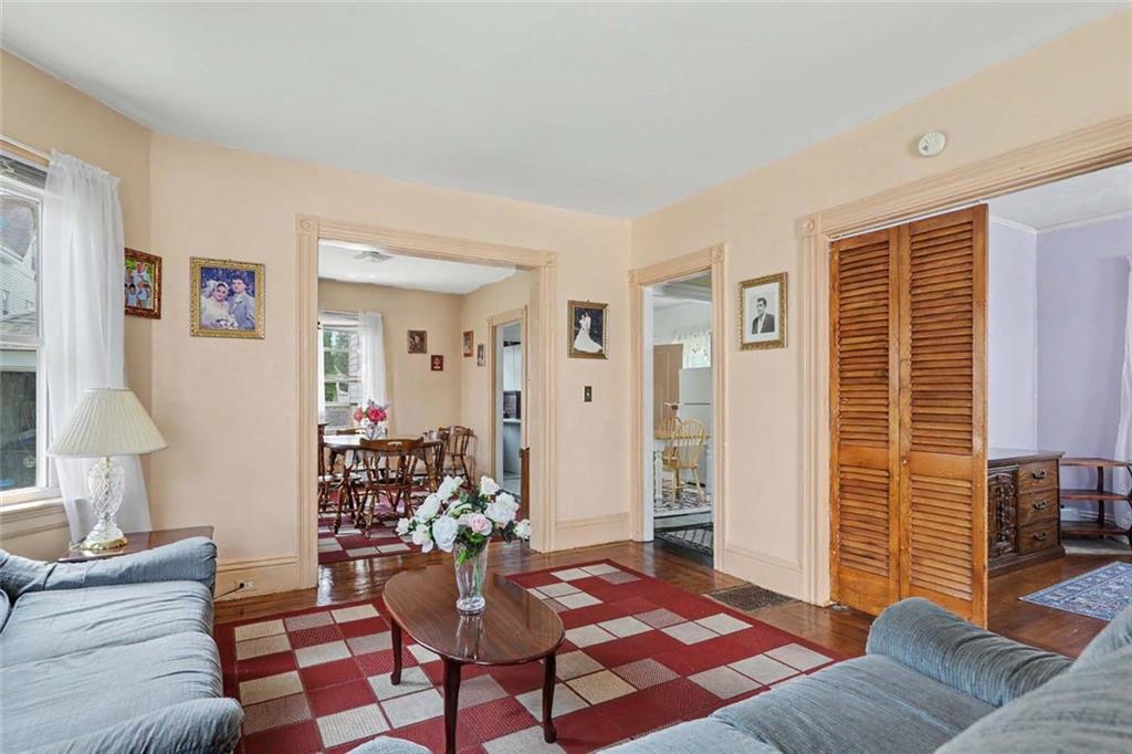 304 Indiana Avenue Property Photo 9