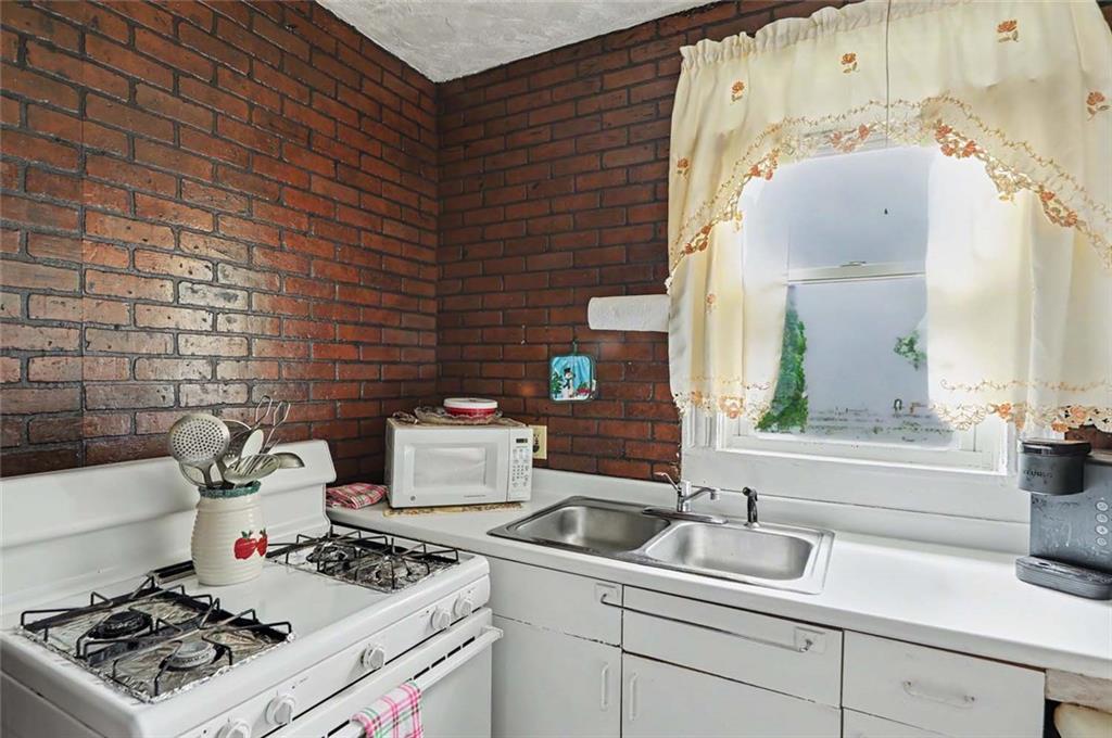 304 Indiana Avenue Property Photo 21