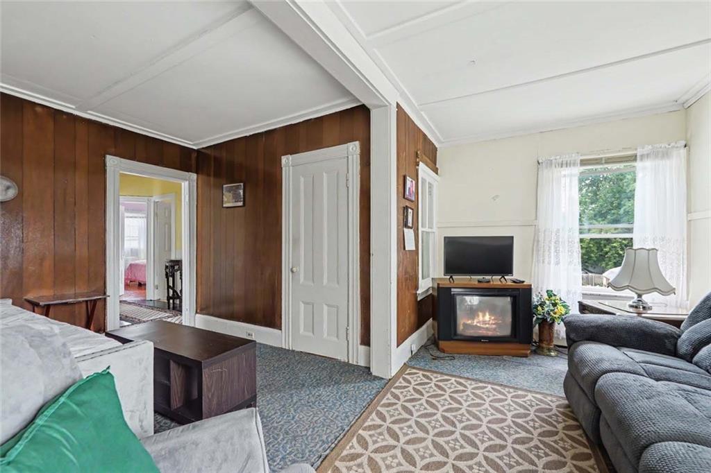 304 Indiana Avenue Property Photo 35