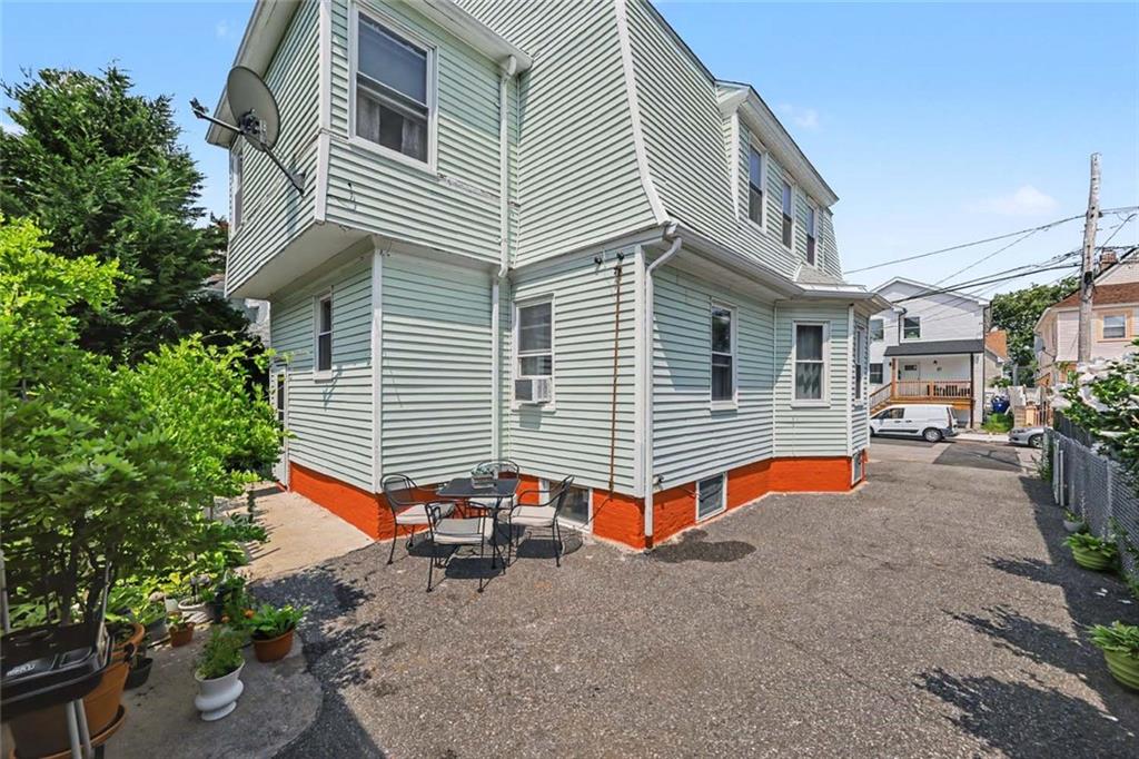 304 Indiana Avenue Property Photo 49