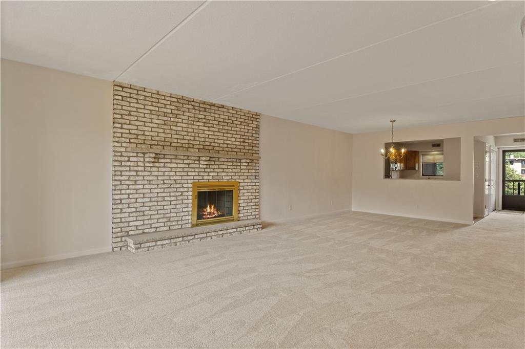 650 East Greenwich Avenue Unit 5-405 Property Photo 11