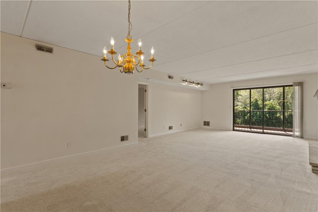 650 East Greenwich Avenue Unit 5-405 Property Photo 16