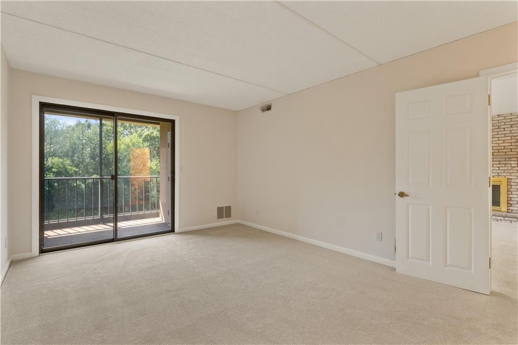 650 East Greenwich Avenue Unit 5-405 Property Photo 20
