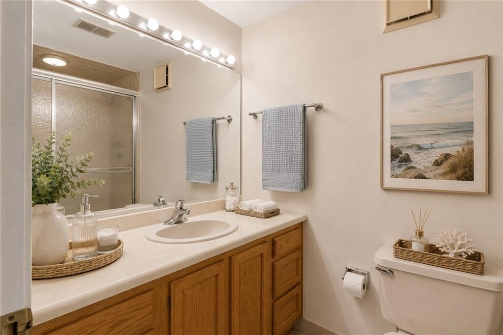 650 East Greenwich Avenue Unit 5-405 Property Photo 27