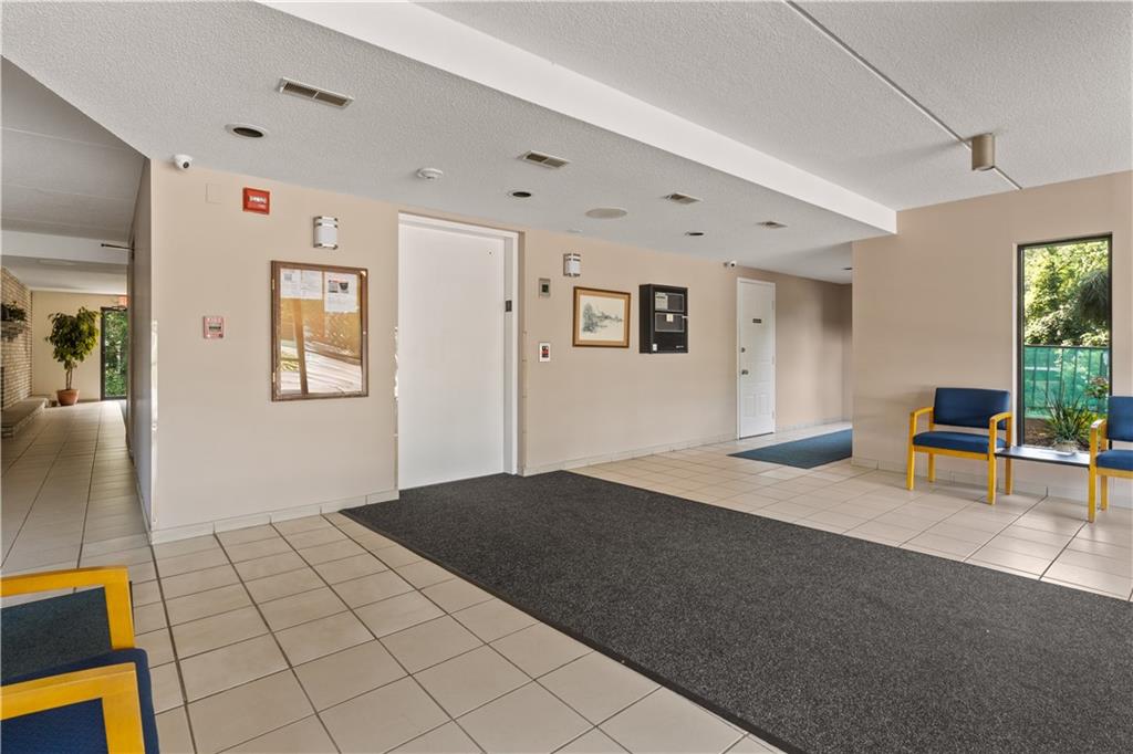 650 East Greenwich Avenue Unit 5-405 Property Photo 36