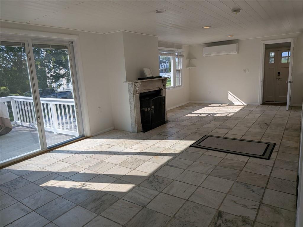 15 N Water Street Property Photo 12