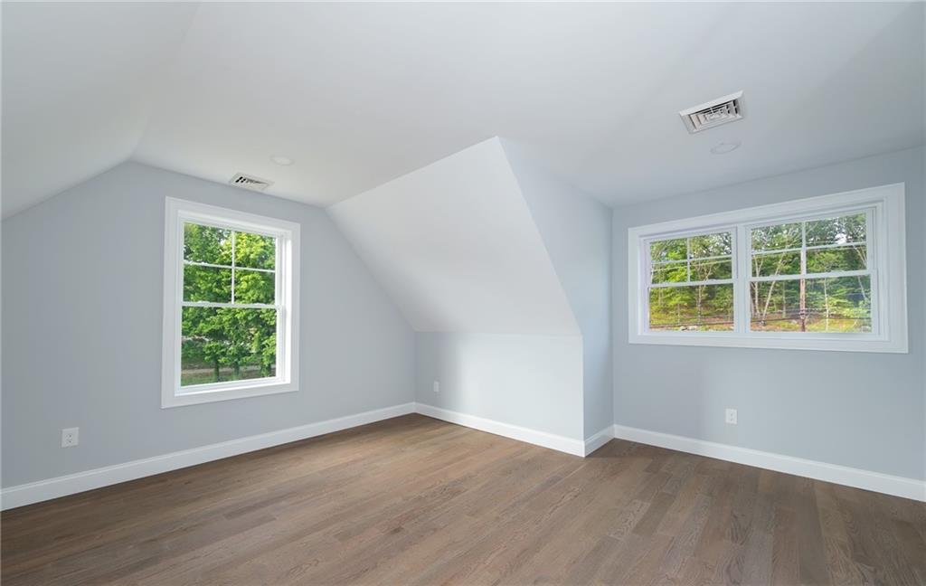 4 Upper Farm Way Property Photo 22