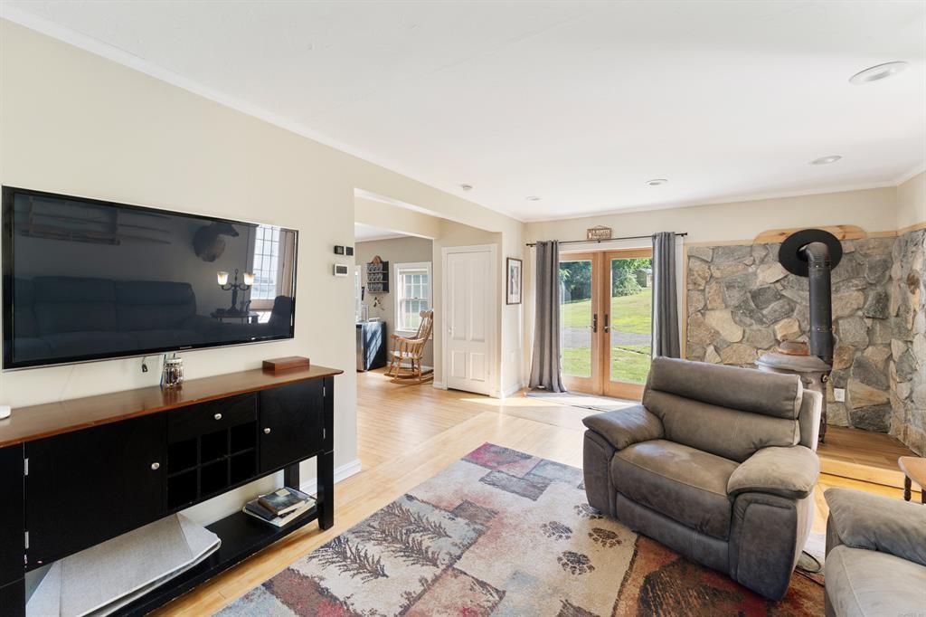 1530 Hartford Pike Property Photo 8