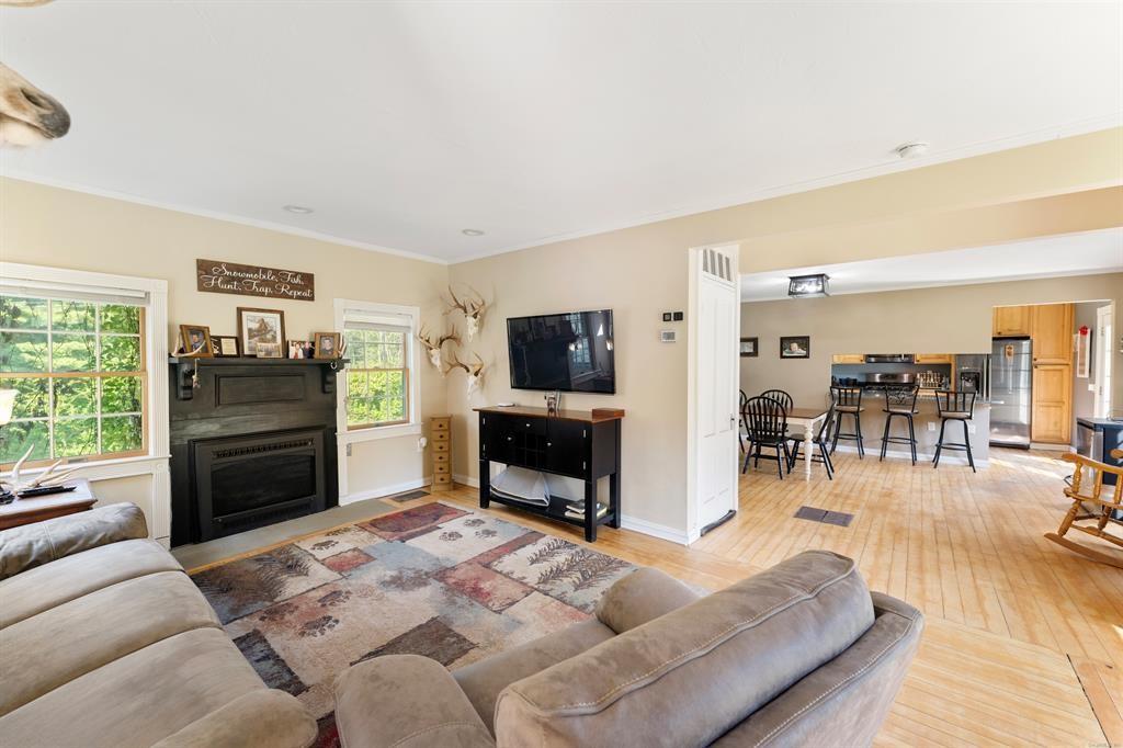 1530 Hartford Pike Property Photo 9