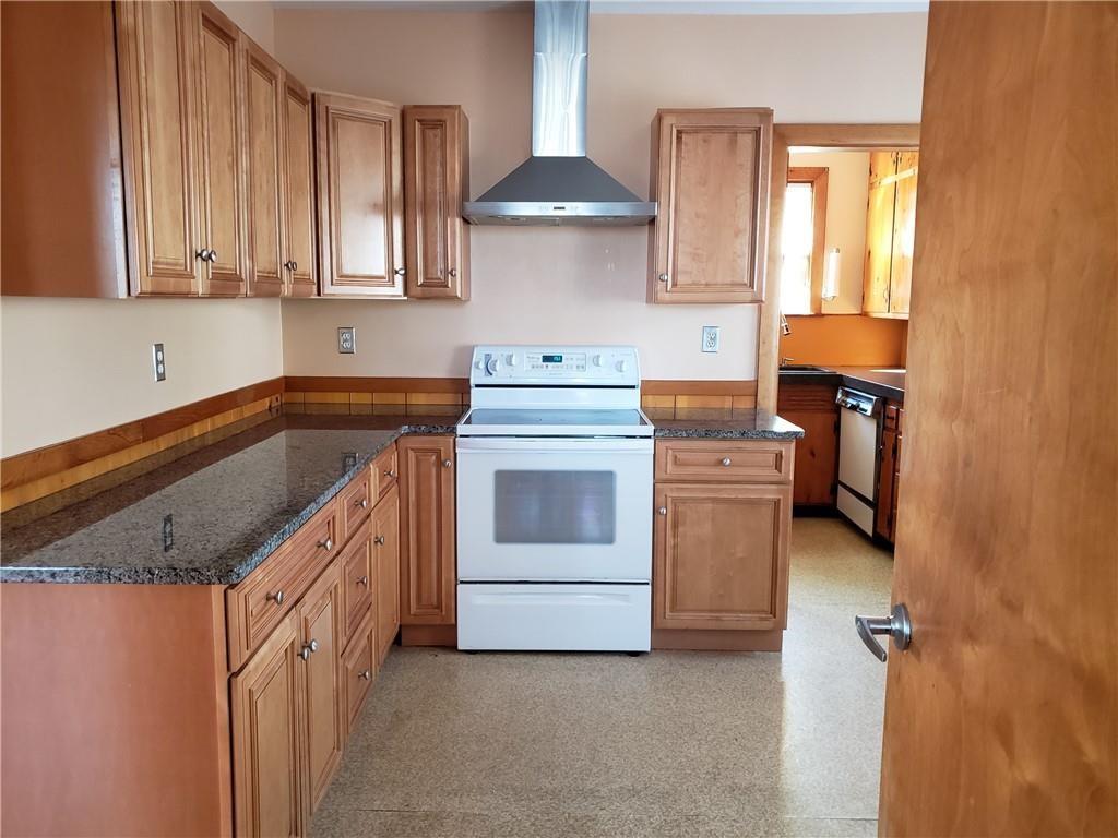40 East Barrows Street UNIT 2 Property Photo 1