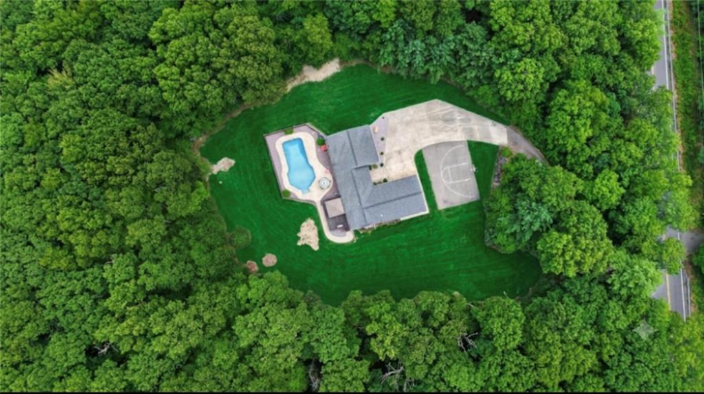 884 Reynolds Road Property Photo 2