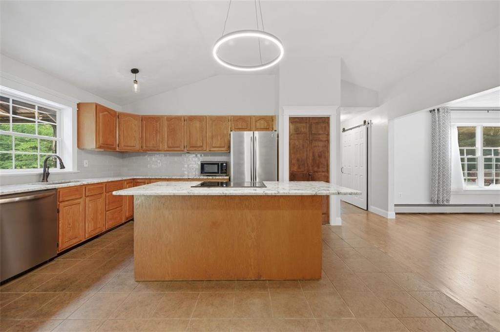 884 Reynolds Road Property Photo 20