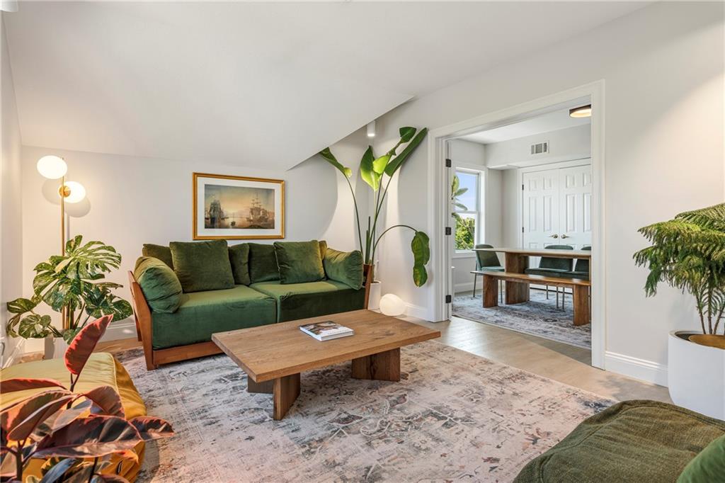 331 Williams Street Unit 3 Property Photo 4