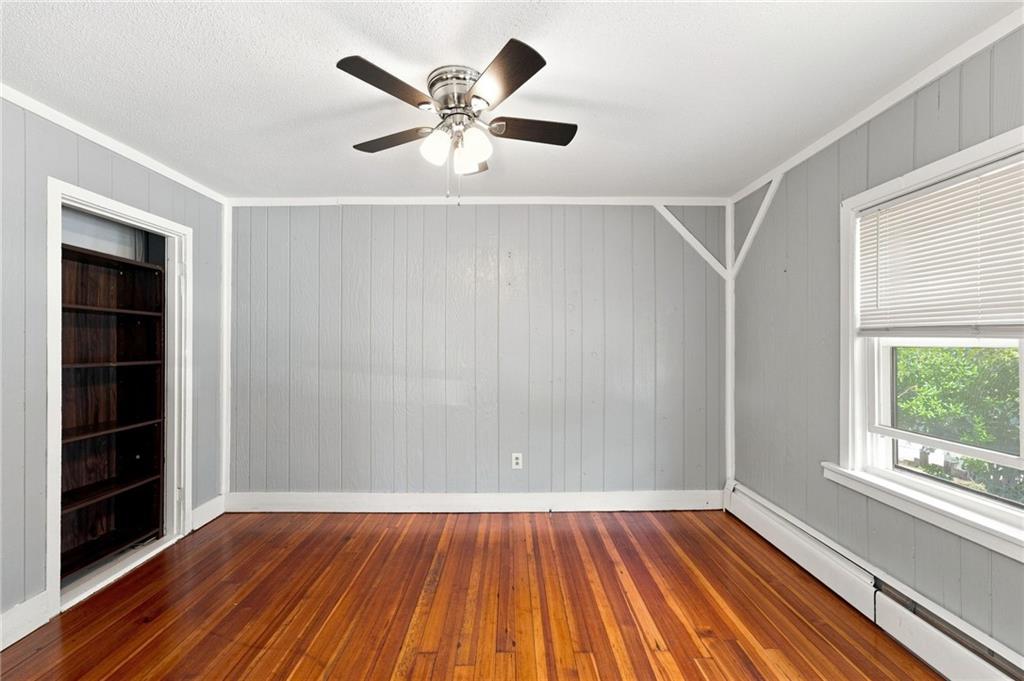 330 Waterman Avenue Property Photo 8