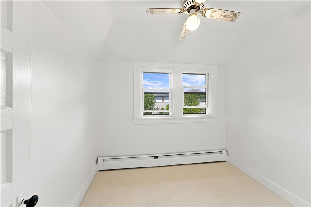 330 Waterman Avenue Property Photo 20