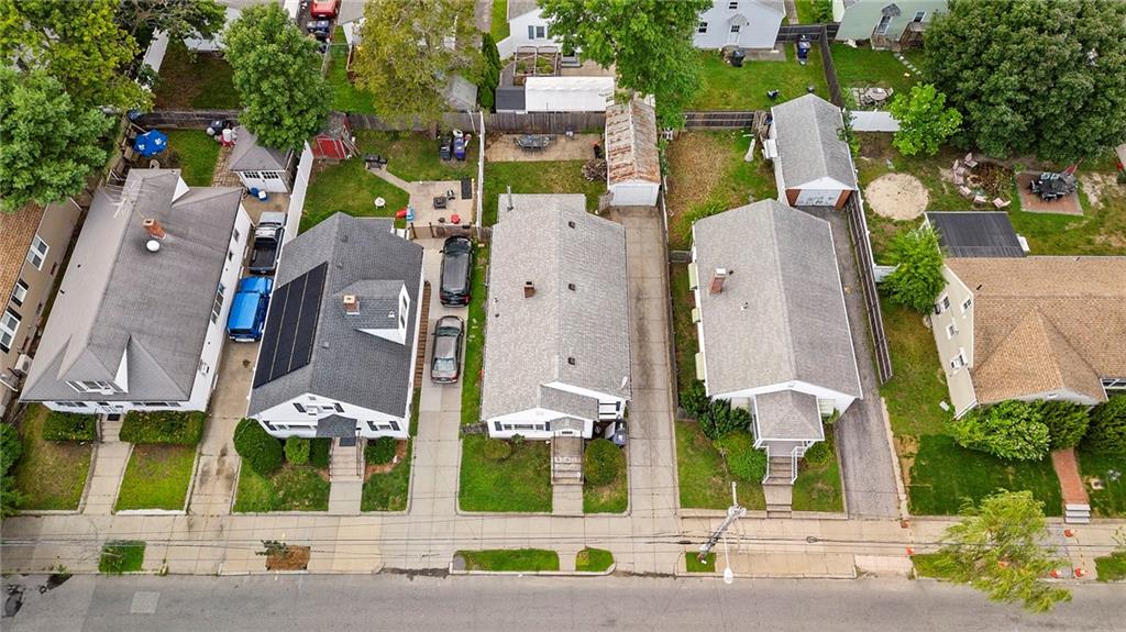734 River Avenue Property Photo 3