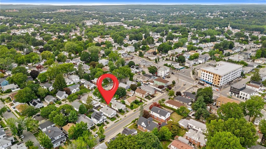 734 River Avenue Property Photo 4