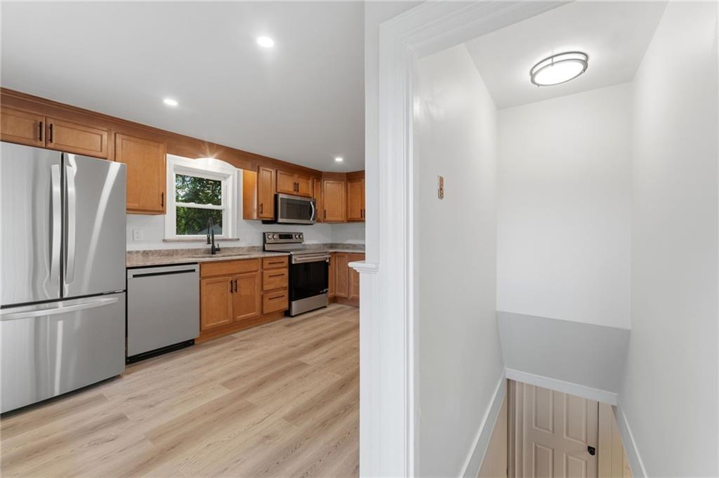 28 Plain Street Property Photo 7