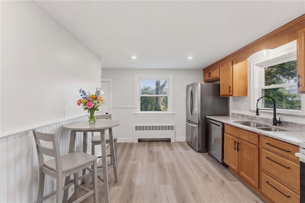 28 Plain Street Property Photo 9