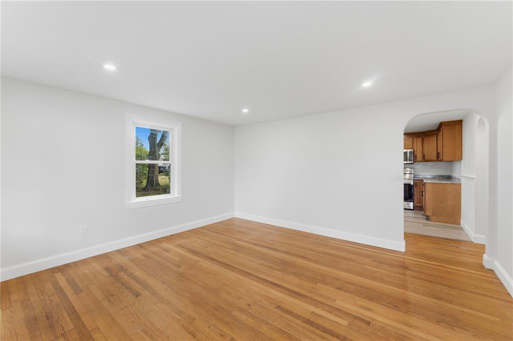 28 Plain Street Property Photo 17