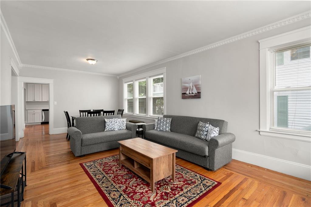 725 River Avenue Property Photo 2