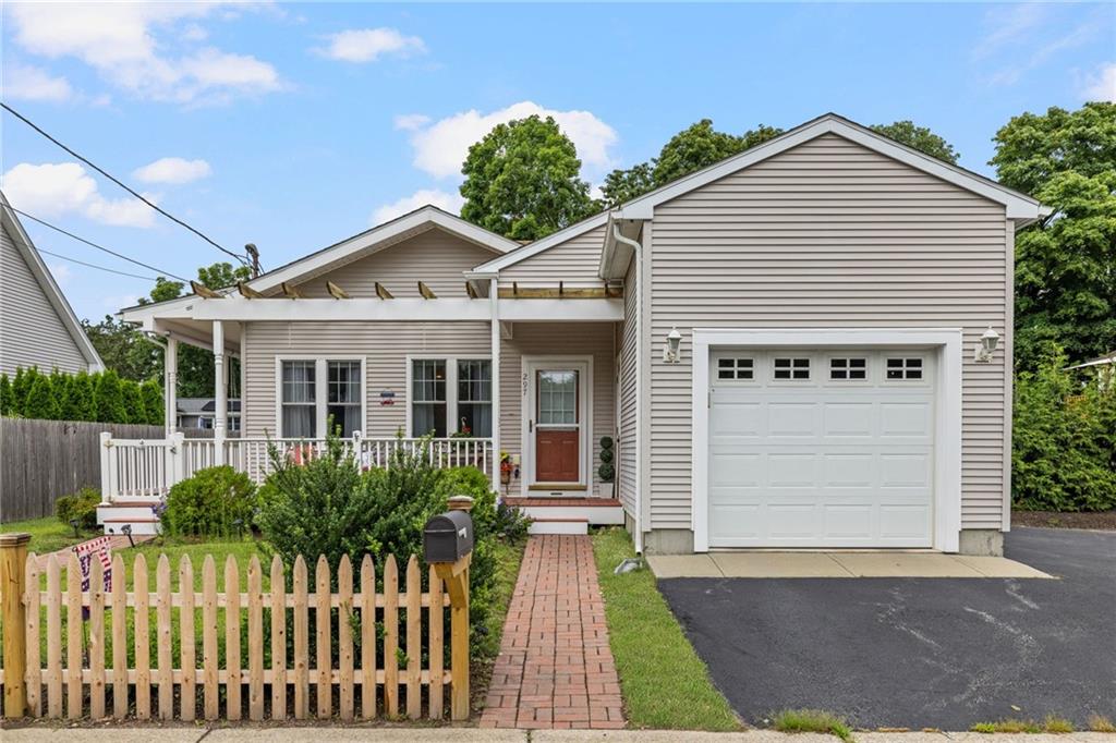 297 Ives Road Property Photo 1