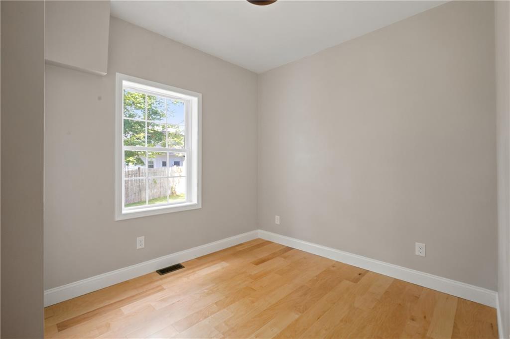 11 Juniper Street Property Photo 21
