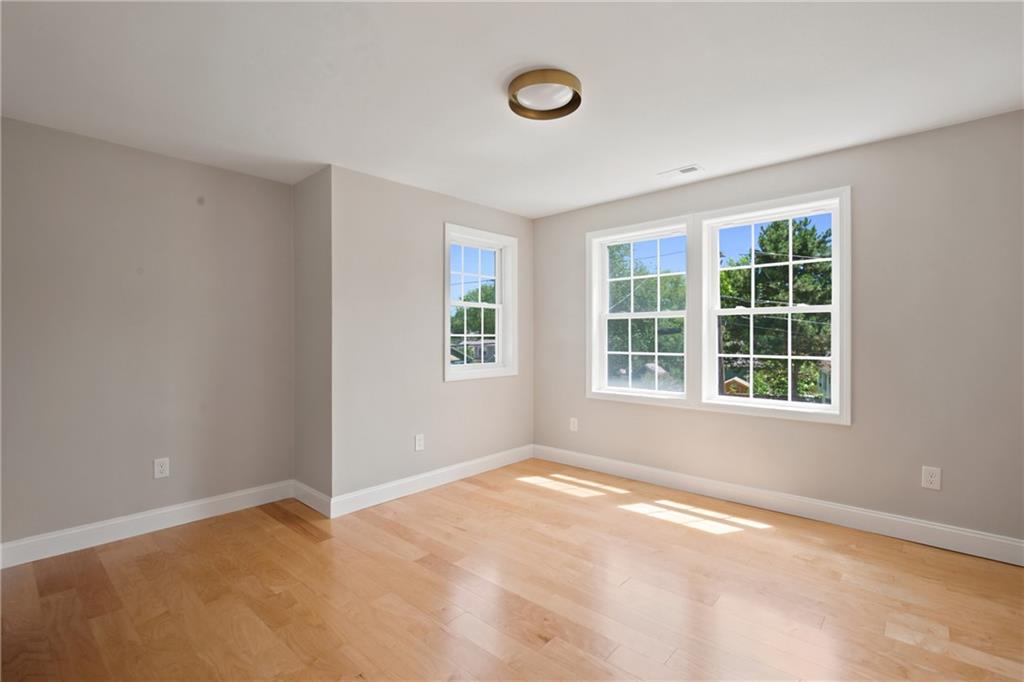 11 Juniper Street Property Photo 28