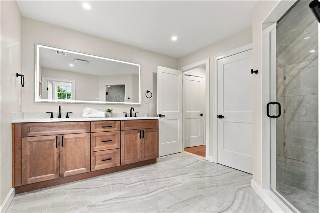50 Planet Avenue Property Photo 27