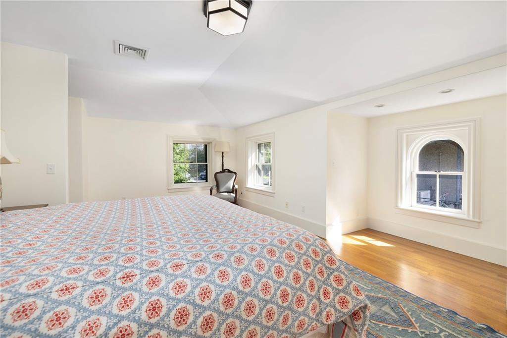 300 Benefit Street Property Photo 22