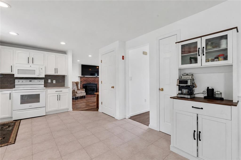 6 Fleuette Drive Property Photo 5