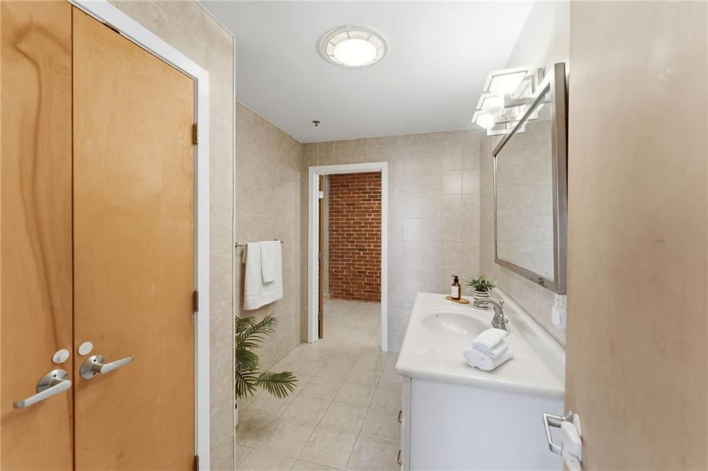 82 Orange Street Unit 3b Property Photo 30