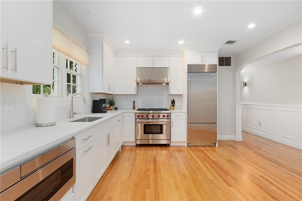 30 South Angell Street Unit 2 Property Photo 16