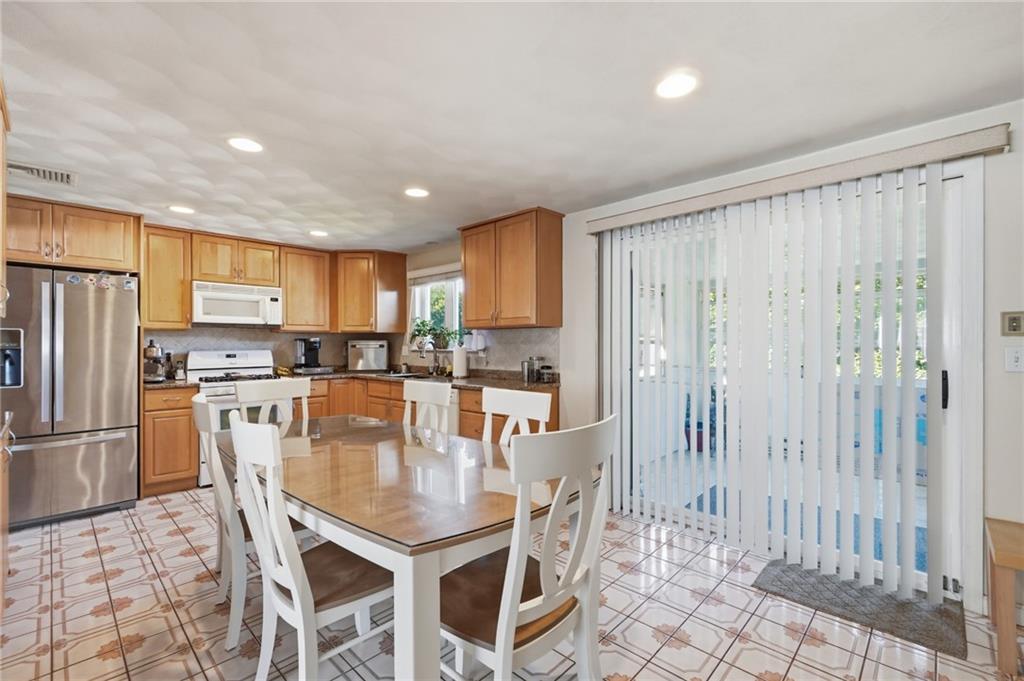 65 Thelma Avenue Property Photo 3