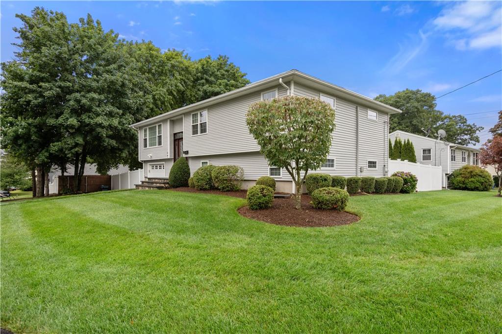 88 Locust Avenue Property Photo 2