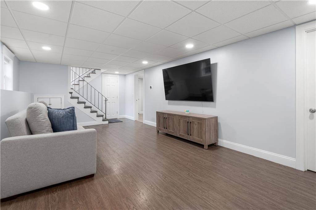 88 Locust Avenue Property Photo 27