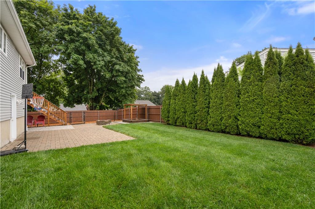 88 Locust Avenue Property Photo 32