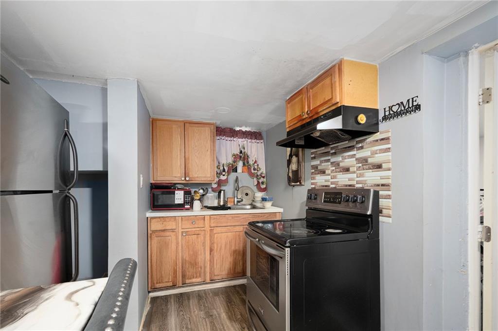 141 Burnett Street Property Photo 5