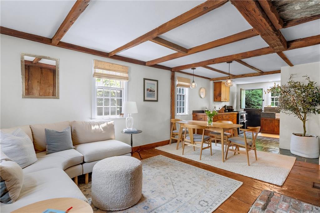 27 William Street Property Photo 7