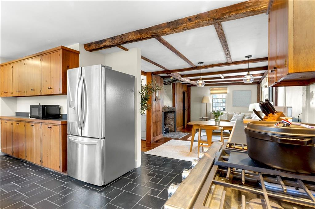 27 William Street Property Photo 14