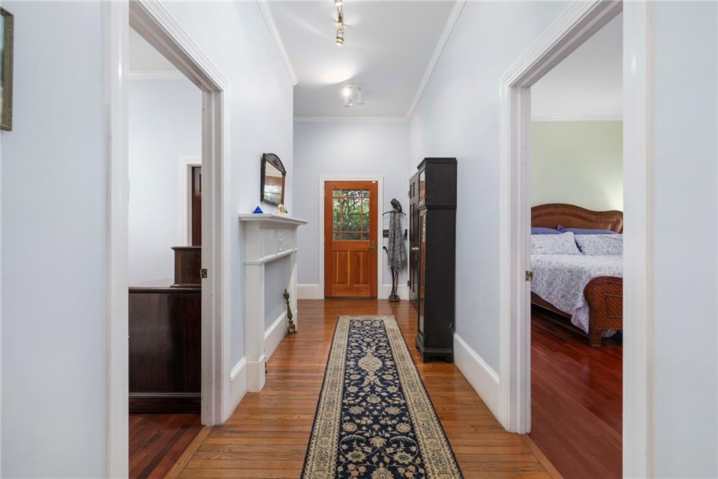 78 Coggeshall Avenue Unit 3 Property Photo 4